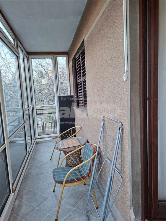 Izdajem kompletno namešten,sredjen stan u Žarkovu. — 5