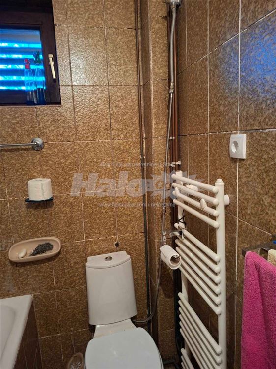 Izdajem kompletno namešten,sredjen stan u Žarkovu. — 8