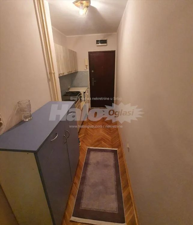 Izdajem kompletno nameštenu garsonjeru u Borči — 6