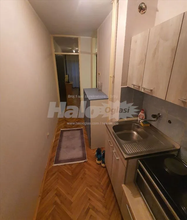 Izdajem kompletno nameštenu garsonjeru u Borči — 7