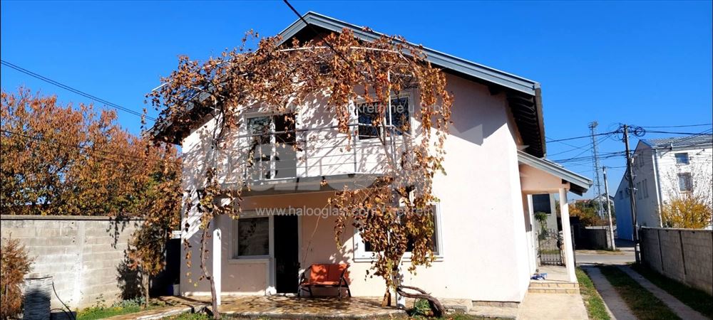 Izdajem kucu I pomoćni objekat — 9