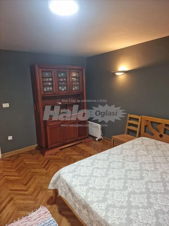 Izdajem kuću , prizemlje 65 m2 — 12