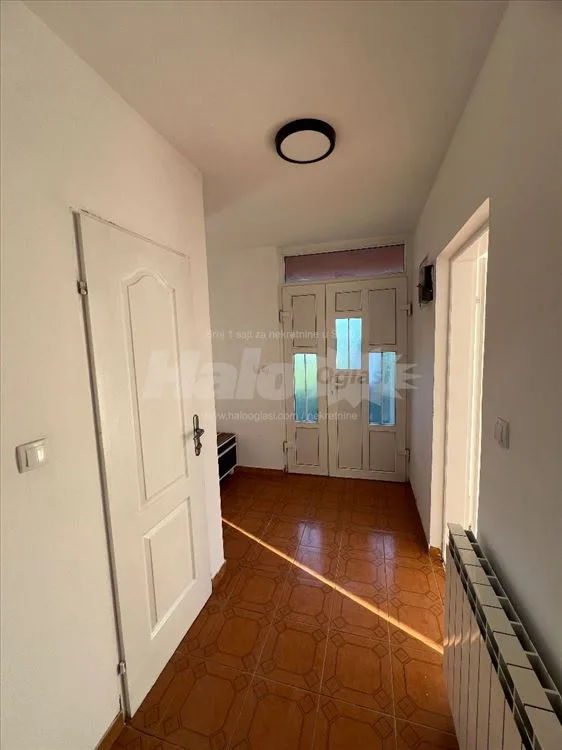 Izdajem kuću 130 m2 — 9