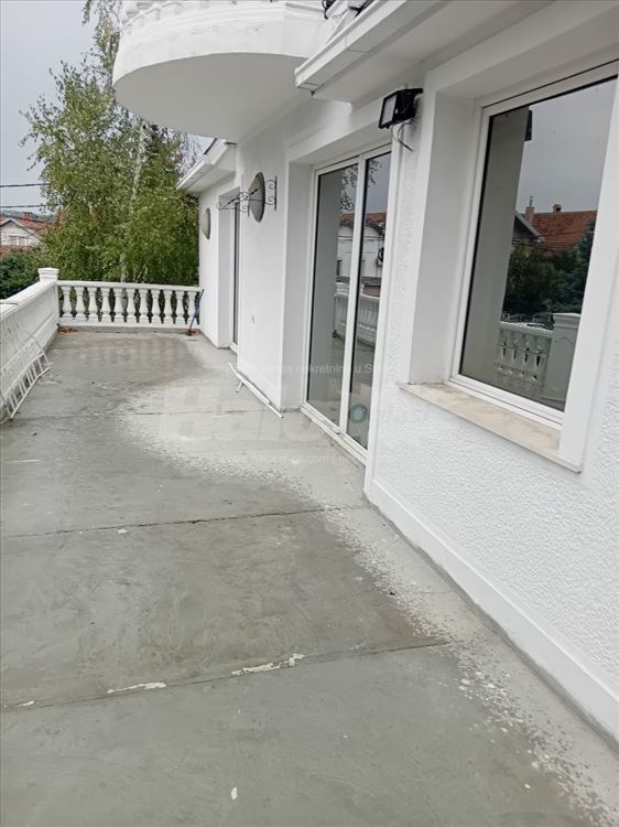Izdajem kuću na Zvezdari — 4