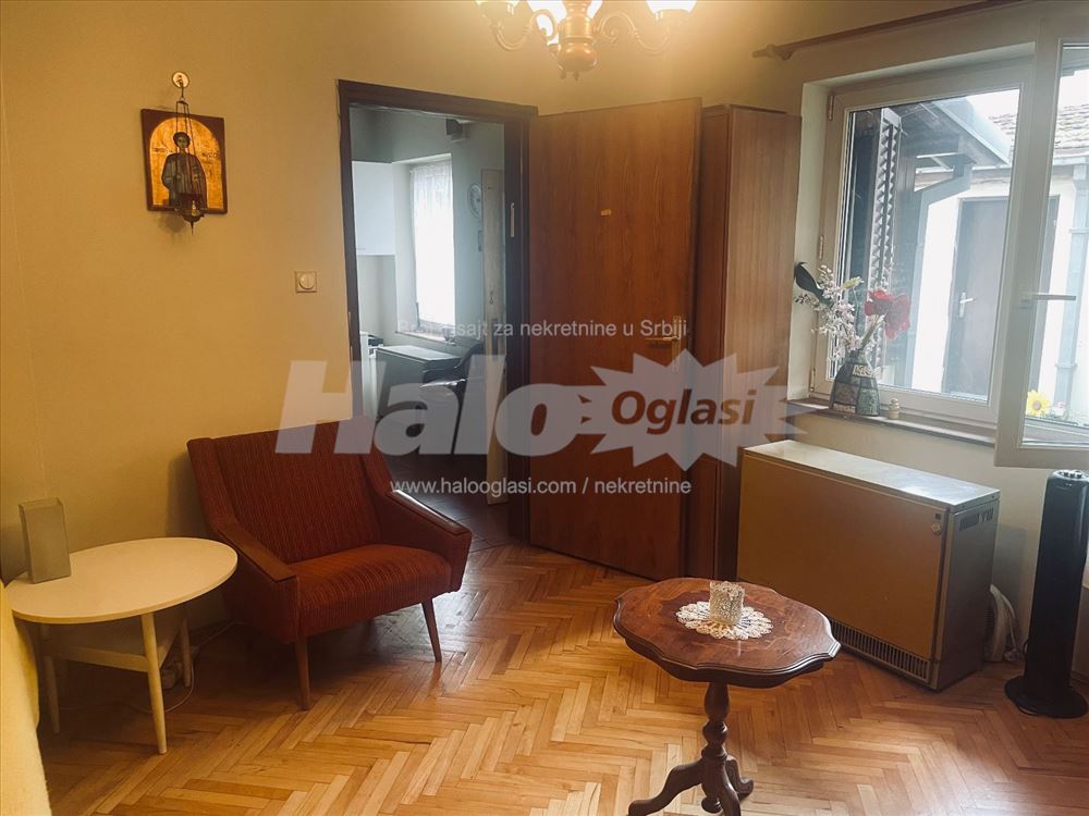 Izdajem kuću na Zvezdari — 8
