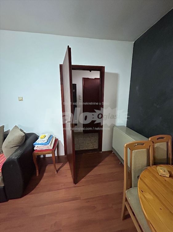izdajem kuću u vinogradskoj ledine — 4