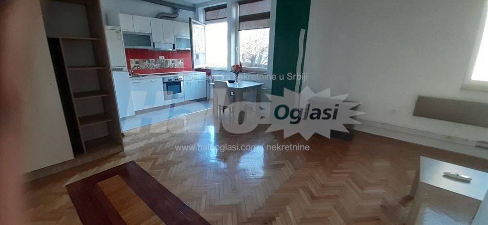 Izdajem lep 1.0 soban stan, Profesorska Kolonija — 2