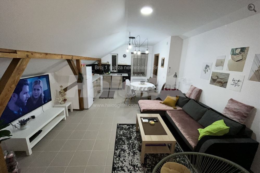 Izdajem lep dvoiposoban stan 70m2 — 3