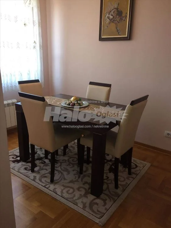 Izdajem lep dvosoban stan u novogradnji — 7