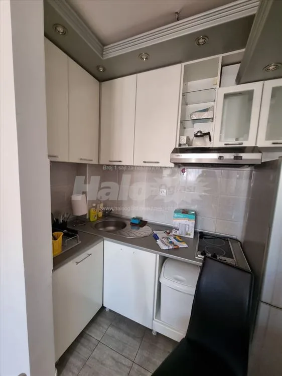 Izdajem lepo namešten stan u odličnom stanju. — 5