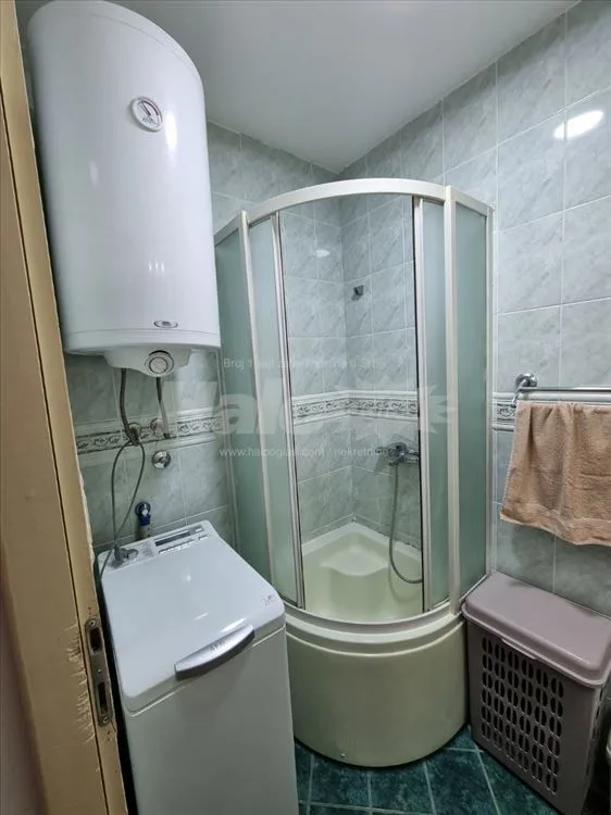 Izdajem lepo namešten stan u odličnom stanju. — 9