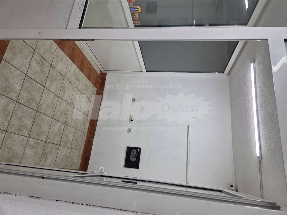 Izdajem lokal 164m2 u ulici Jovanke Radakovic — 7