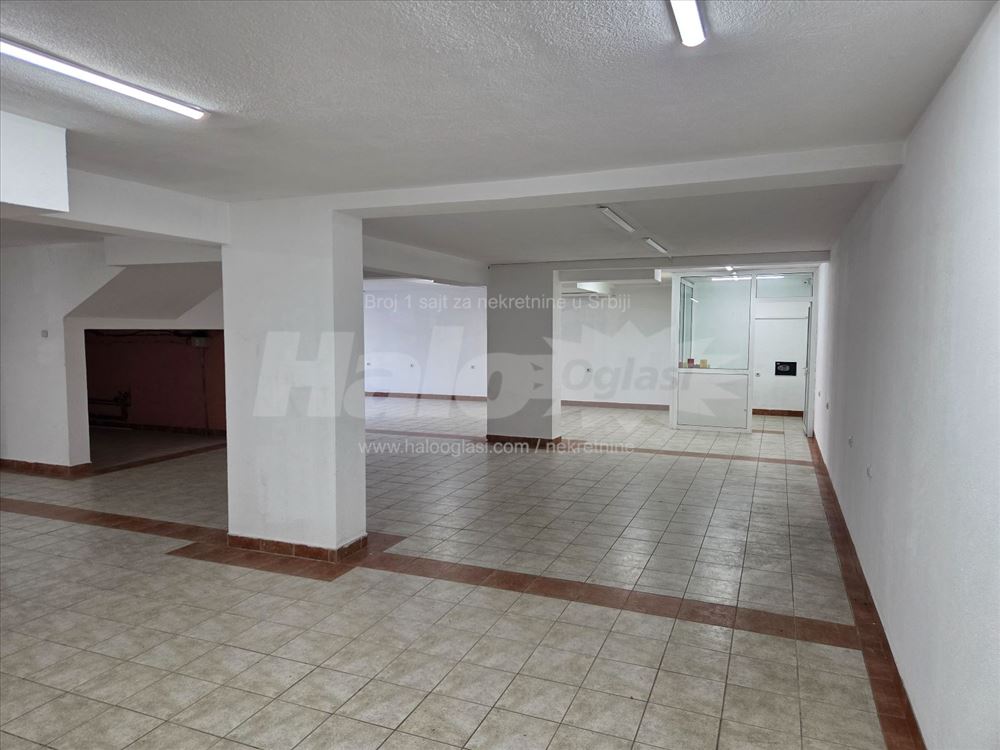 Izdajem lokal 164m2 u ulici Jovanke Radakovic — 12