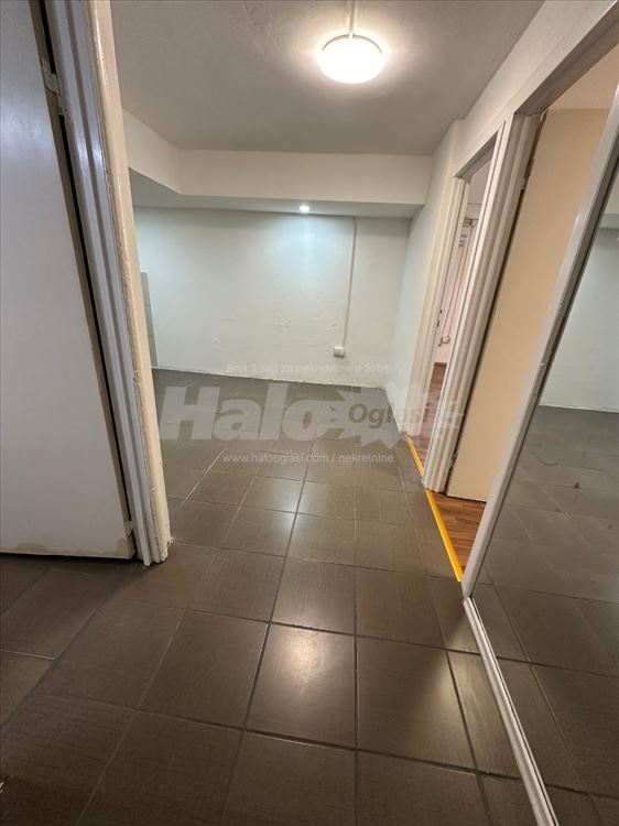 Izdajem lokal / poslovni prostor 43m2 u Savskoj — 6