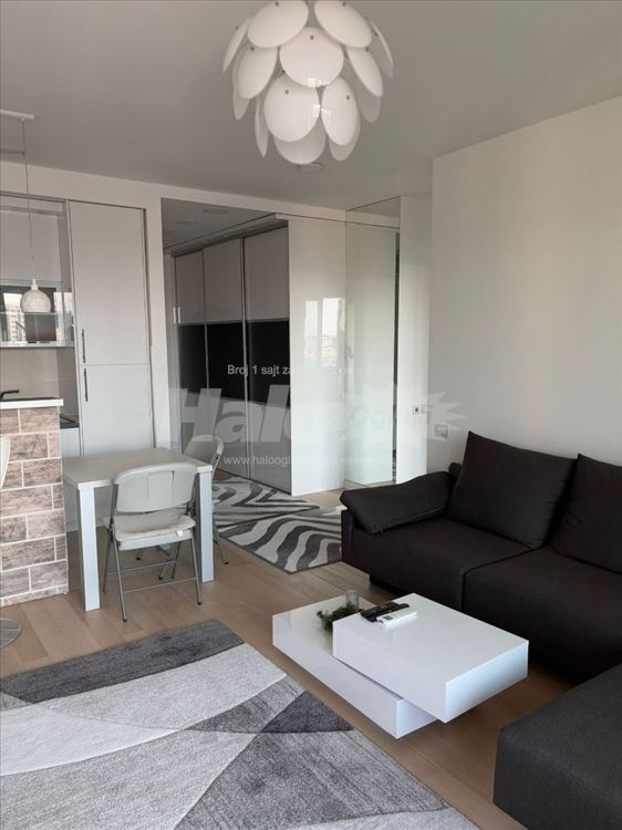Izdajem luksuzan stan 60m², A Blok, Novi Beograd — 4