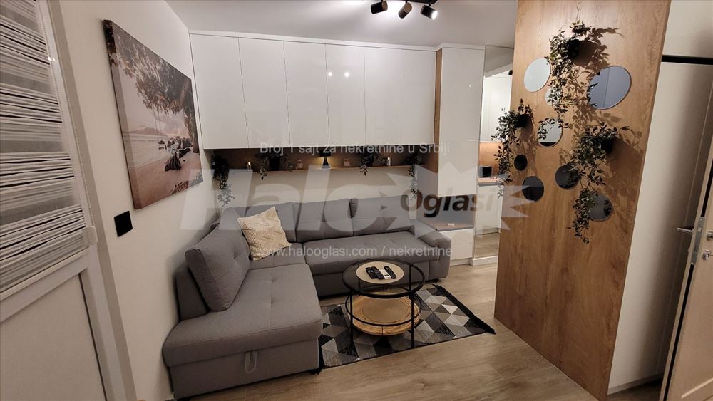 Izdajem lux garsonjeru, Galenika — 8