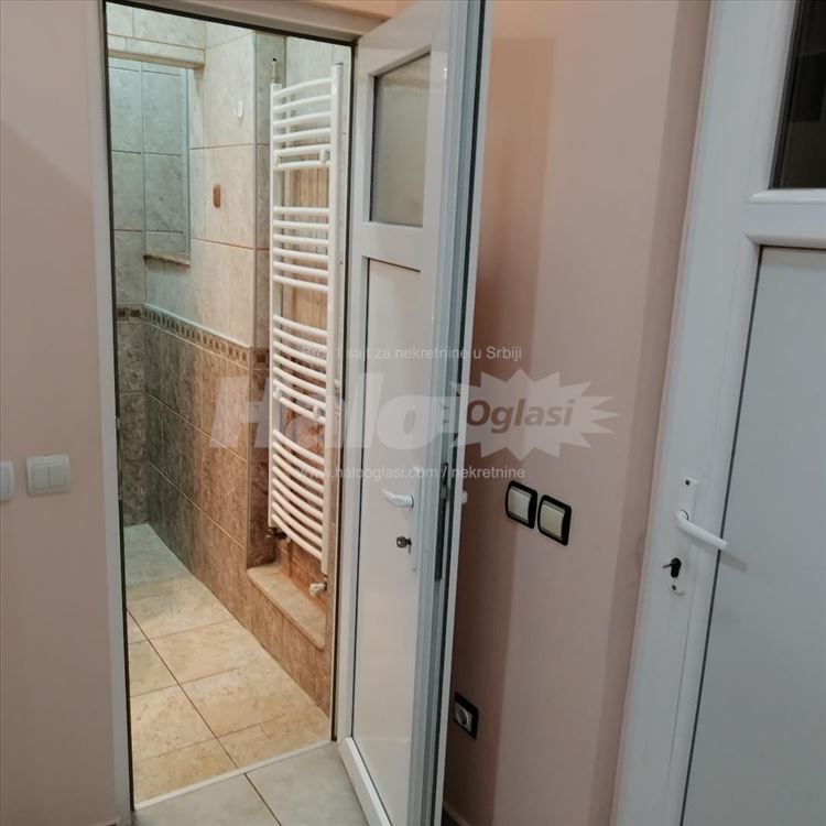 Izdajem LUX-garsonjeru u strogom centru Beograda — 8