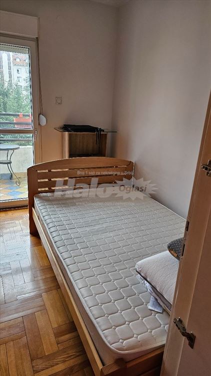 Izdajem lux jednoiposoban stan — 8