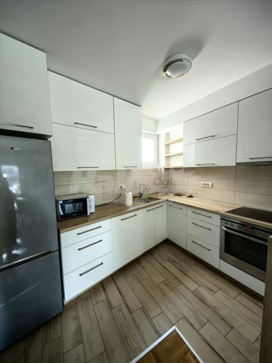 Izdajem lux namešten stan od 93m2 — 4