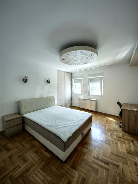 Izdajem lux namešten stan od 93m2 — 9