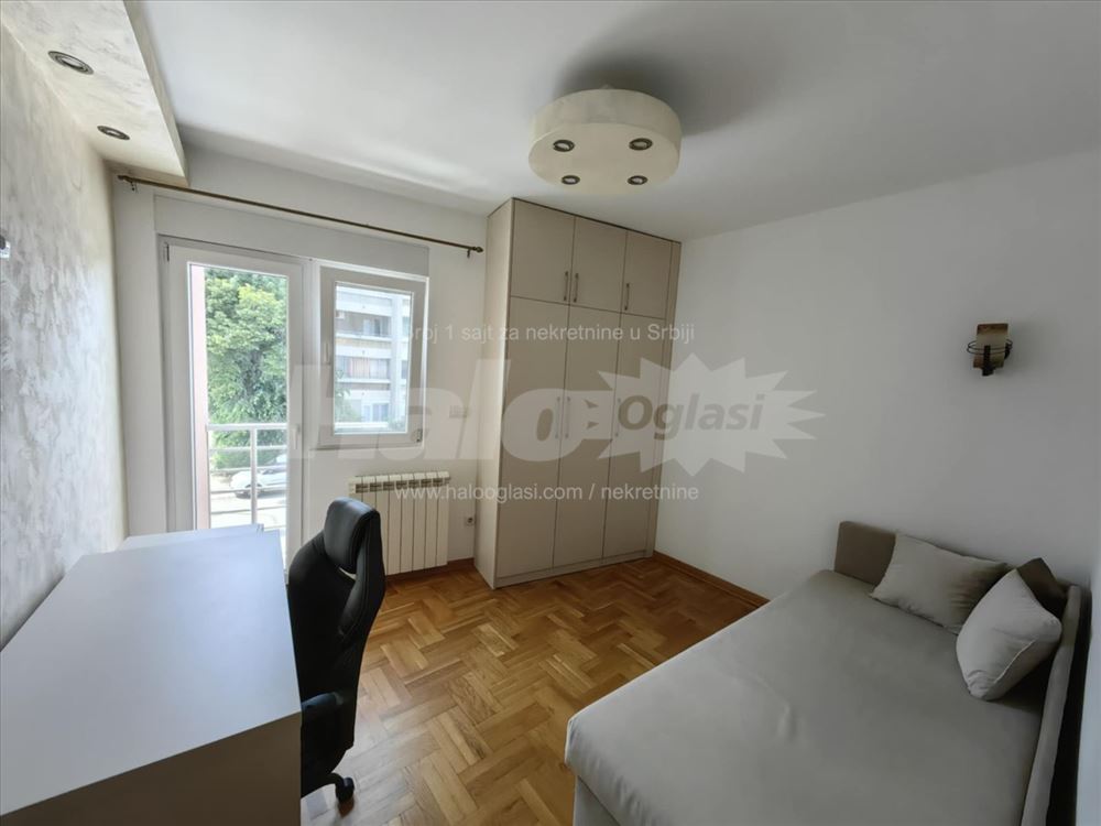 Izdajem lux namešten stan od 93m2 — 10