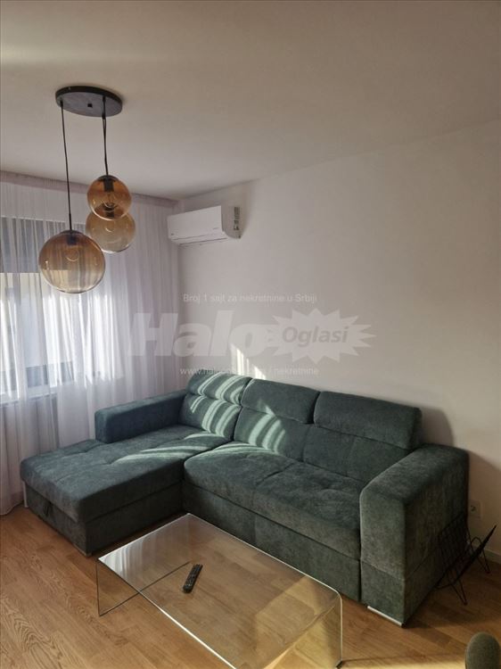 Izdajem lux opremljen stan u Palata Vizantija 48m2 — 8