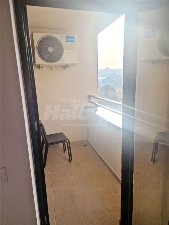 Izdajem lux opremljen stan u Palata Vizantija 48m2 — 13