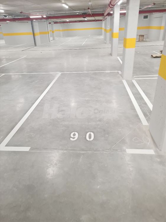 Izdajem lux opremljen stan u Palata Vizantija 48m2 — 14