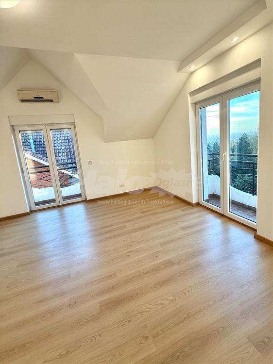 Izdajem LUX PP + magacin, odmah useljiv — 11