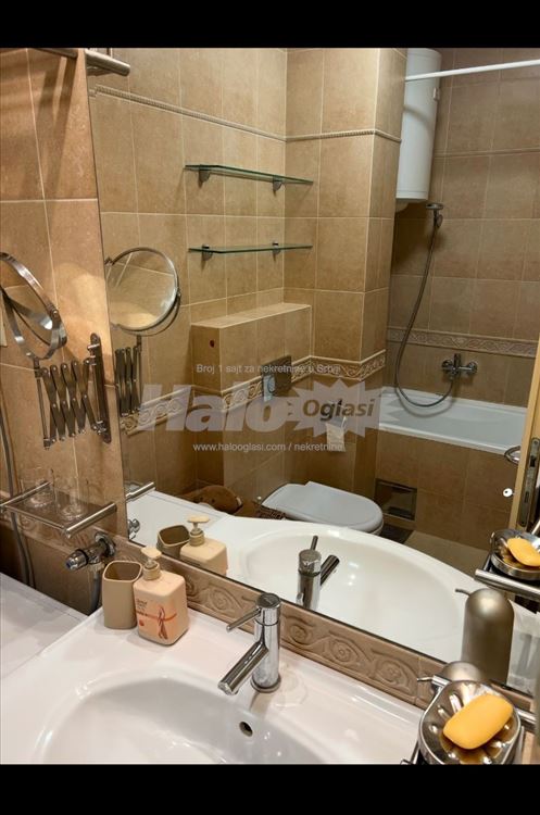 Izdajem lux stan kod Djeram pijace 76 kvadrata — 5