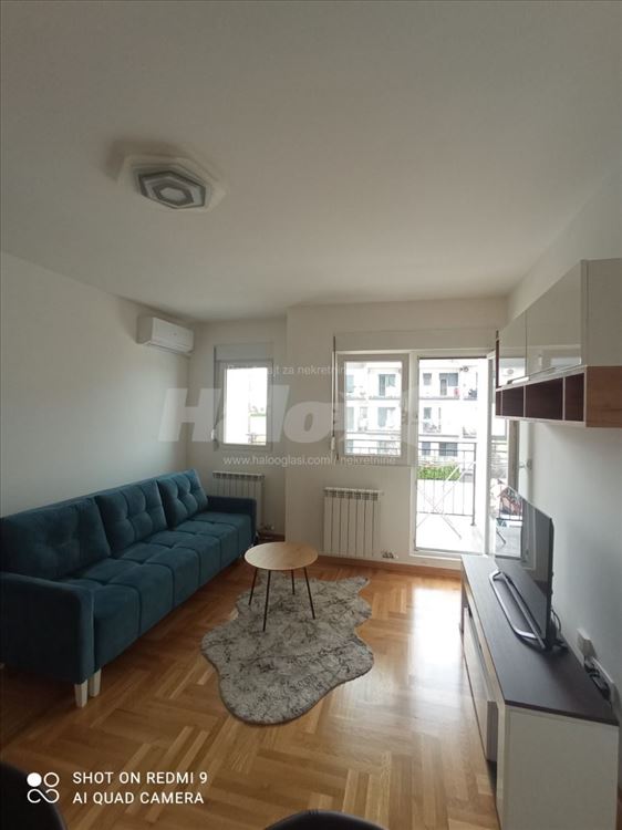 Izdajem Lux stan Oplenačka 6 Ledine kod Hrama. — 2