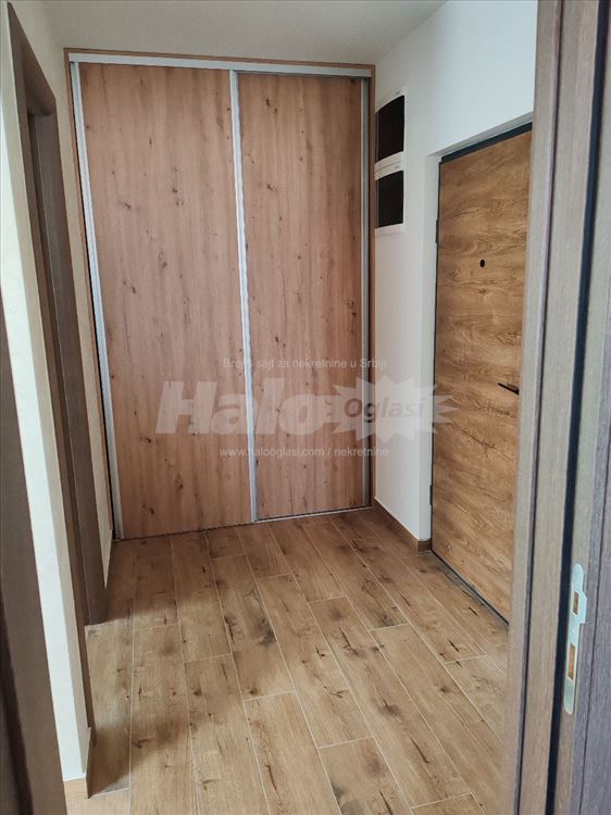 Izdajem LUX stan u Batajnici — 4