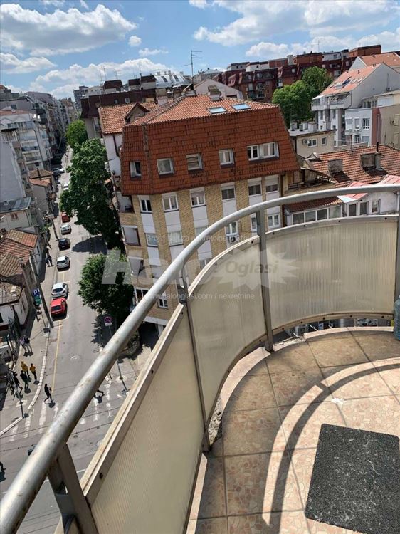 Izdajem lux stan u ulici D Tucovica 69 moguc dogov — 3