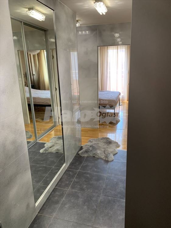 Izdajem lux stan u ulici D Tucovica 69 moguc dogov — 8