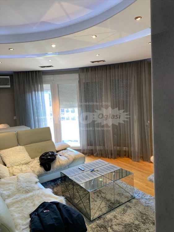 Izdajem lux stan u ulici D Tucovica 69 moguc dogov — 10