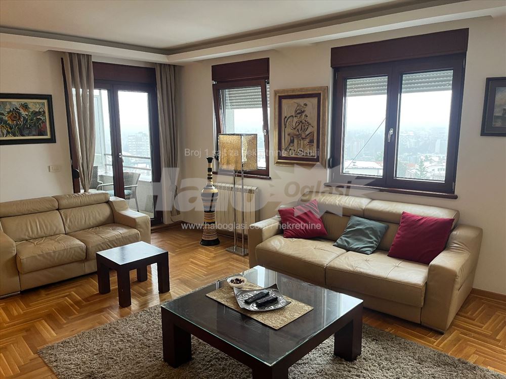 Izdajem luxuzan potpuno namesten stan od 105 m2 — 2