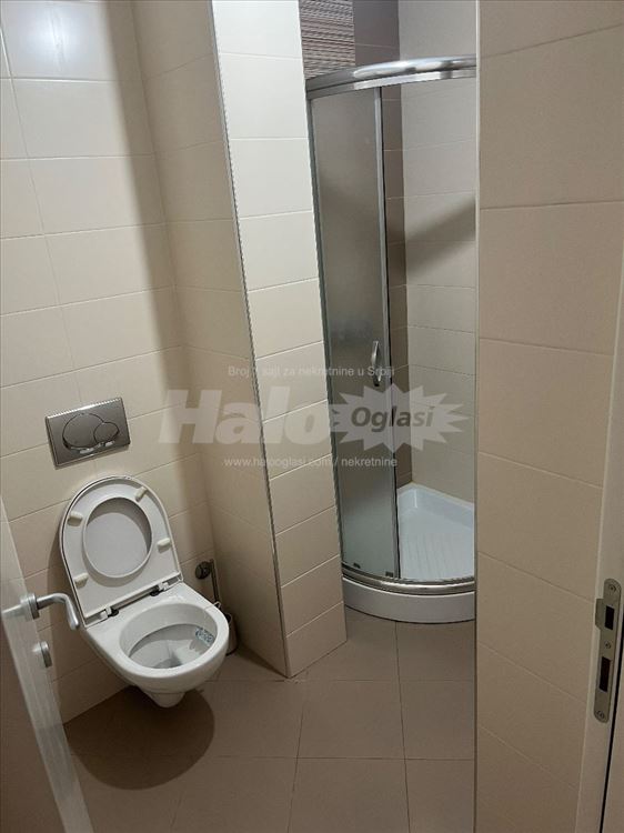Izdajem luxuzan potpuno namesten stan od 105 m2 — 10