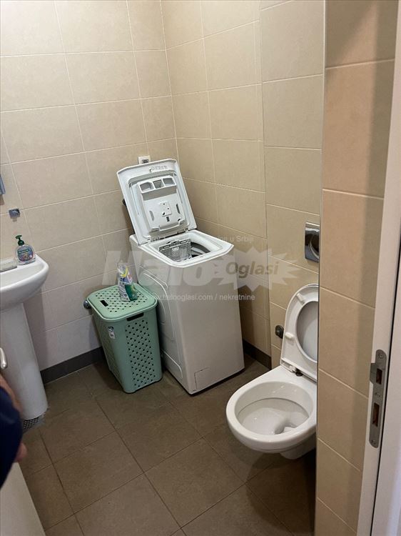 Izdajem luxuzan potpuno namesten stan od 105 m2 — 15