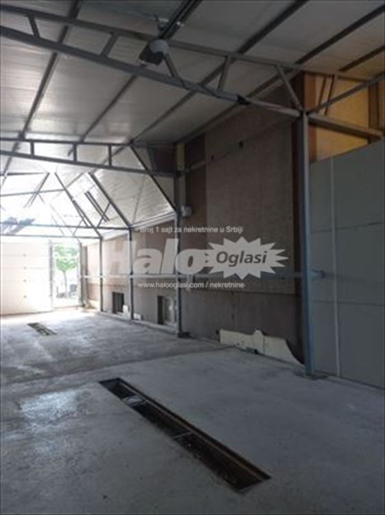 Izdajem magacinski-poslovni prostor 120m² — 10
