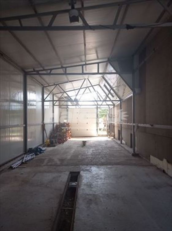 Izdajem magacinski-poslovni prostor 120m² — 12
