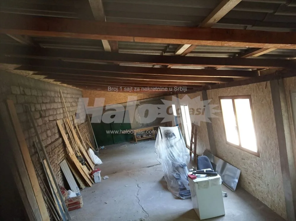 Izdajem magacinski prostor u Borči — 3