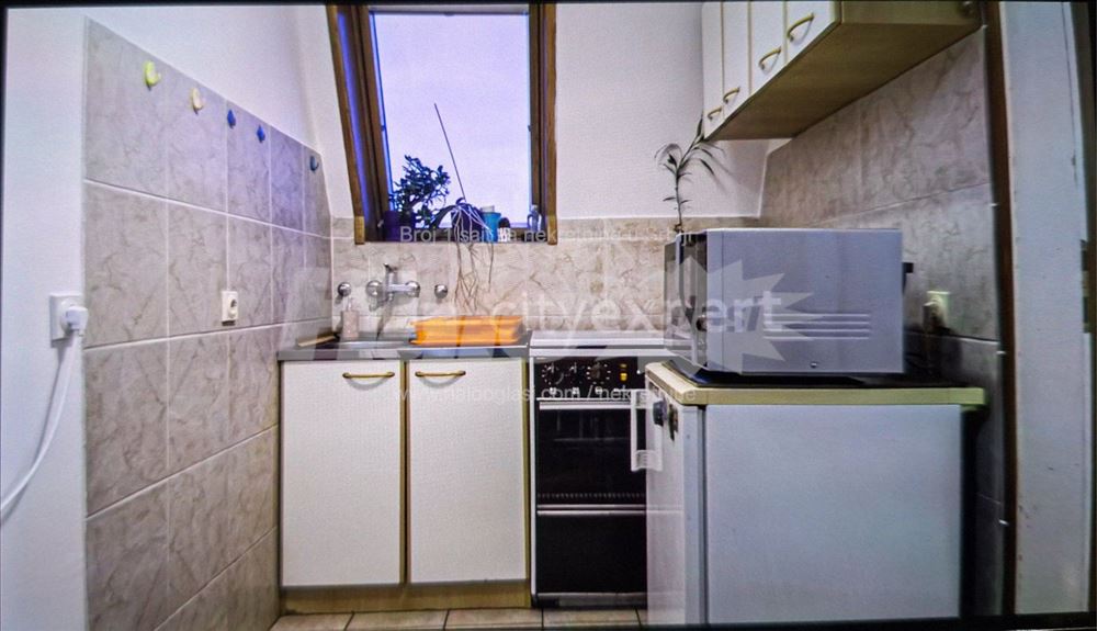 Izdajem manji dvosoban stan 40m2+terasa 12m2 — 4