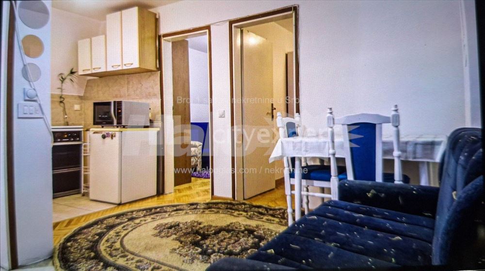 Izdajem manji dvosoban stan 40m2+terasa 12m2 — 5