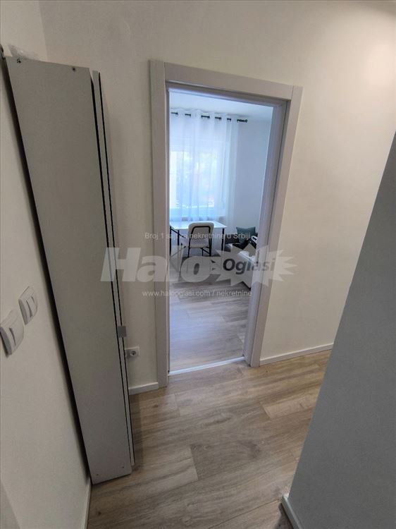 Izdajem na duze lux 2.5 manji stan na Karaburmi — 2