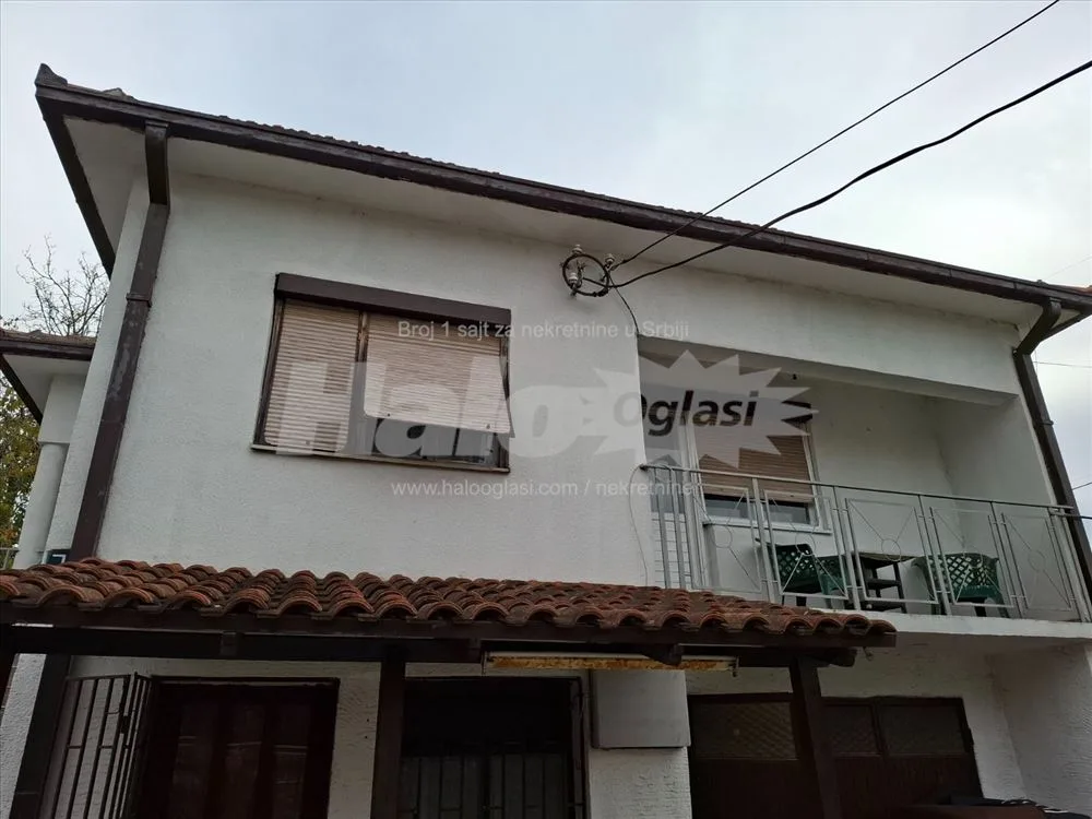 Izdajem namesten dvosoban stan u Kaluđerici — 2