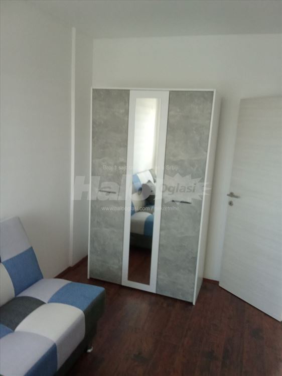 Izdajem namesten stan 32m2 — 8