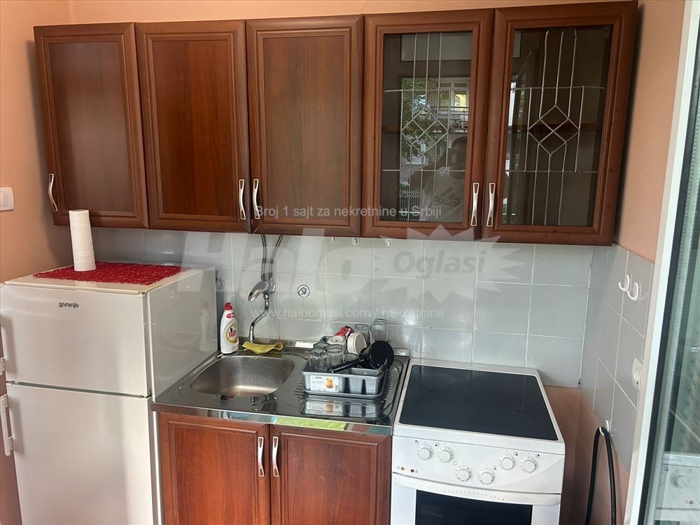 Izdajem namešten stan 36m2 Filmski Grad — 10