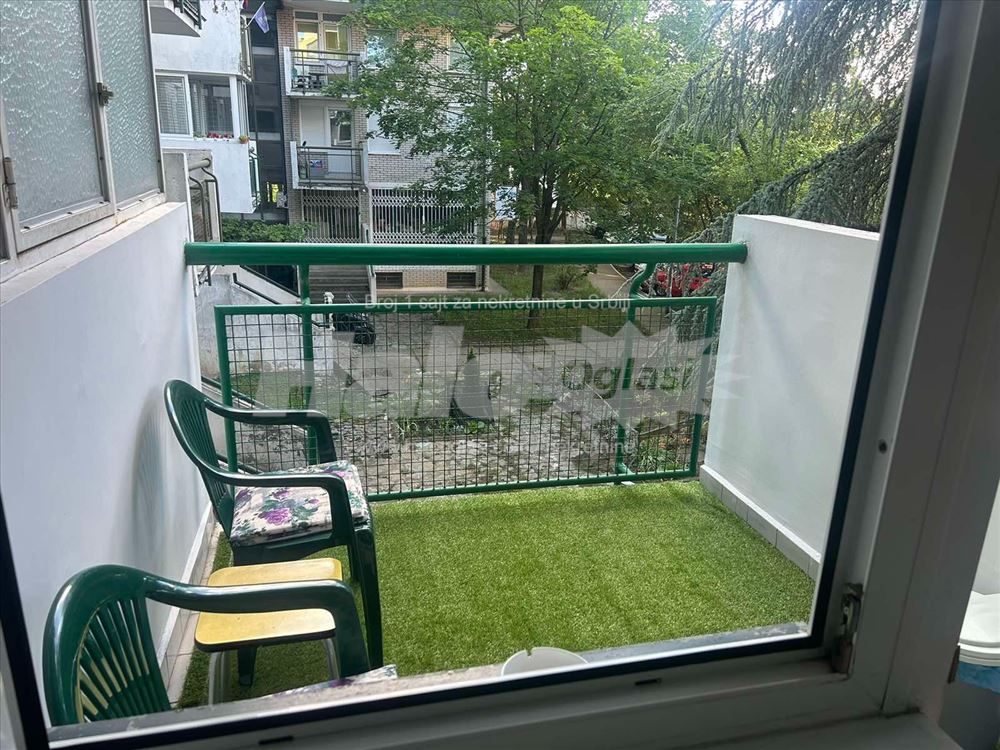 Izdajem namešten stan 36m2 Filmski Grad — 11