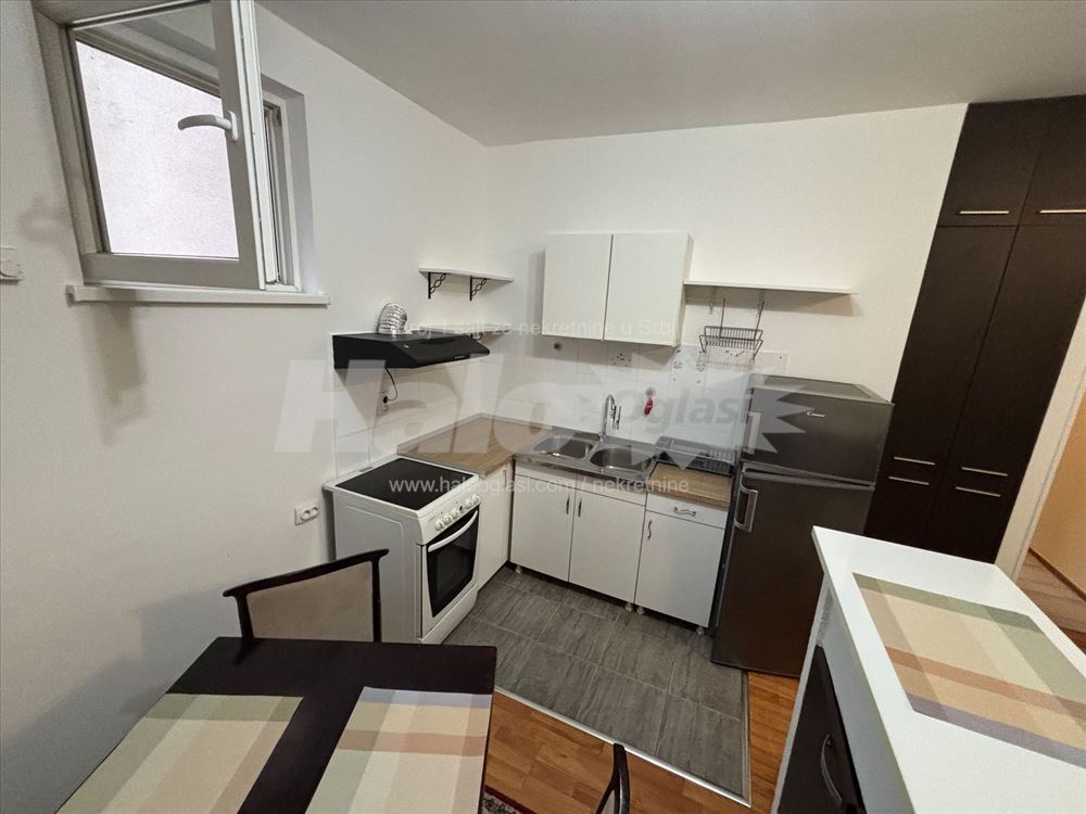 Izdajem namesten stan na Julinom brdu 45m2 — 3