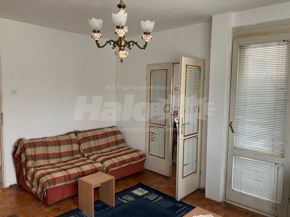 Izdajem namešten stan na odličnoj lokaciji — 7